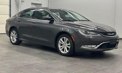 2015 Chrysler 200 200C