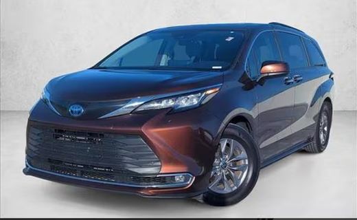 2023 Toyota Sienna XLE