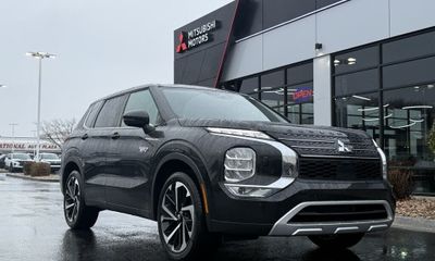 2025 Mitsubishi Outlander SE Ralliart