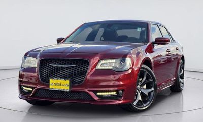2023 Chrysler 300 Touring L