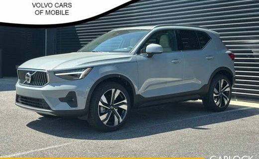 2025 Volvo XC40 Ultra Bright