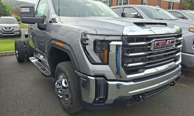 2026 GMC Sierra HD SLE