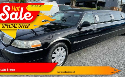 2005 Lincoln Town CAR Executive