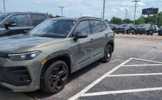 2025 Volkswagen Tiguan 4 Motion SE