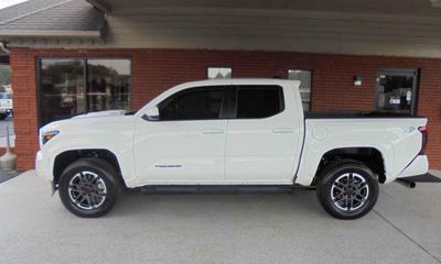 2024 Toyota Tacoma SR5