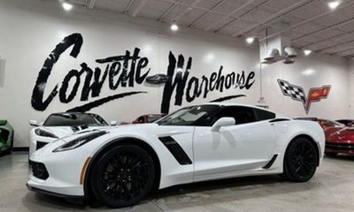 2016 Chevrolet Corvette Standard 1LZ W