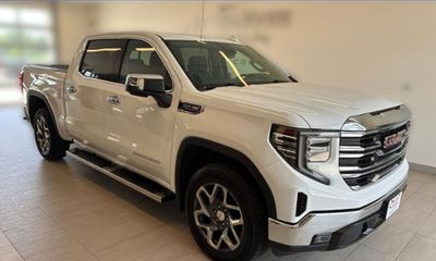 2024 GMC Sierra SLT