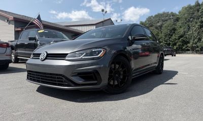 2018 Volkswagen Golf R Base