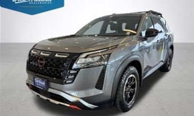 2025 Nissan Pathfinder S