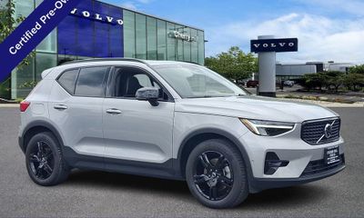 2023 Volvo XC40 Plus Dark