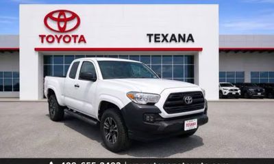 2017 Toyota Tacoma SR SR5