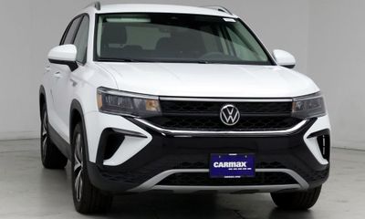 2022 Volkswagen Taos 4Motion SE