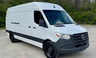 2025 Mercedes-Benz Sprinter 907