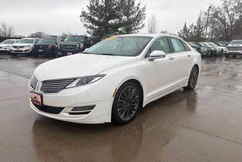 2014 Lincoln MKZ — a typically priced live listing