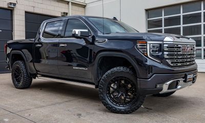 2024 GMC Sierra Denali