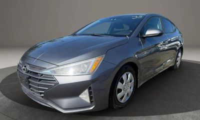 2019 Hyundai Elantra SE