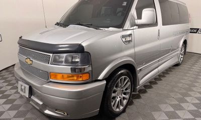 2021 Chevrolet Express LS