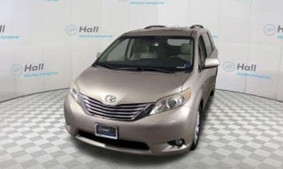 2018 Toyota Sienna XLE Premium LTD