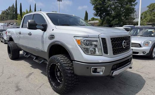2016 Nissan Titan SL