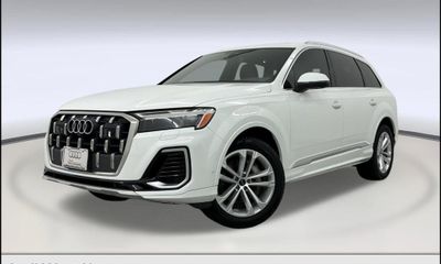2025 Audi Q7 Quattro Premium Plus