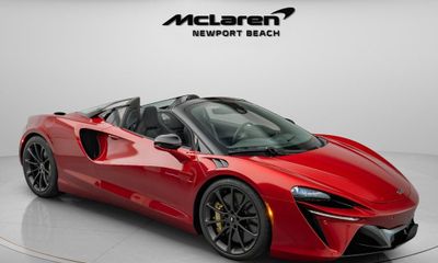 2026 McLaren Artura