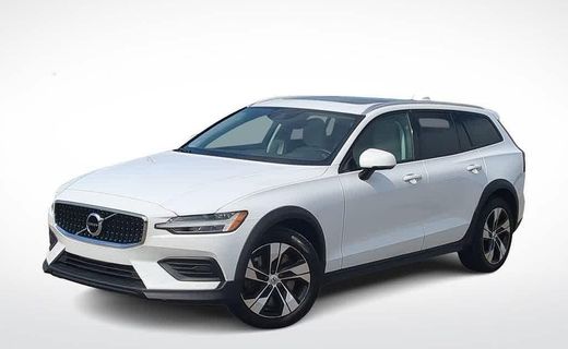 2020 Volvo V60CC Momentum