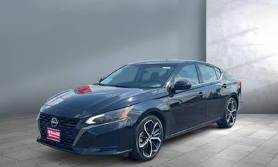 2024 Nissan Altima SR