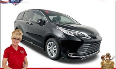 2024 Toyota Sienna Platinum