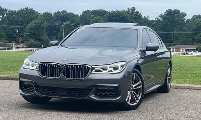 2016 BMW 750i