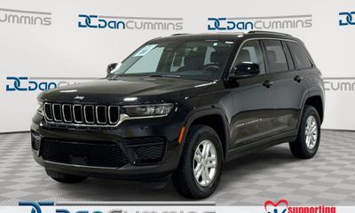 2023 Jeep Grand Cherokee Laredo Altitude