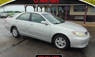 2005 Toyota Camry LE V6