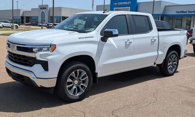 2026 Chevrolet Silverado LT