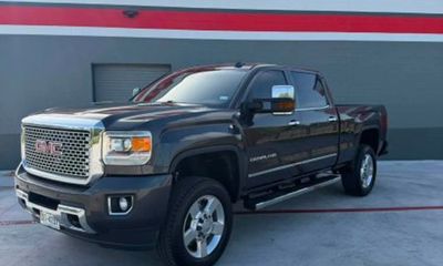 2016 GMC Sierra Denali