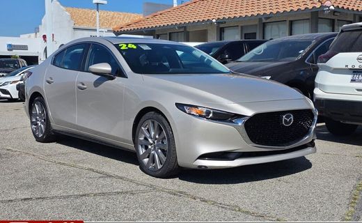 2024 Mazda MAZDA3 Preferred Package