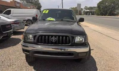 2003 Toyota Tacoma Deluxe
