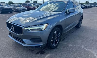 2020 Volvo XC60 Momentum
