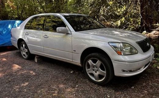 2004 Lexus LS 430