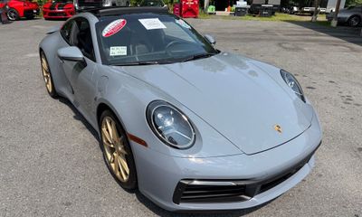 2024 Porsche 911 Carrera T 4