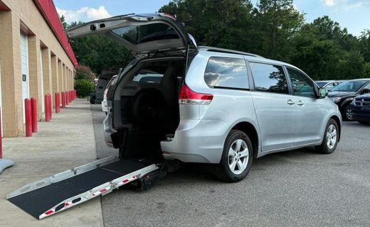2014 Toyota Sienna LE