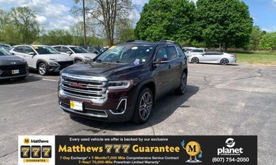 2021 GMC Acadia SLT