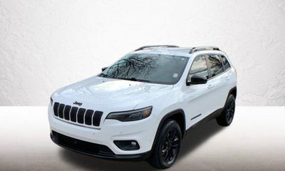 2023 Jeep Cherokee Altitude LUX