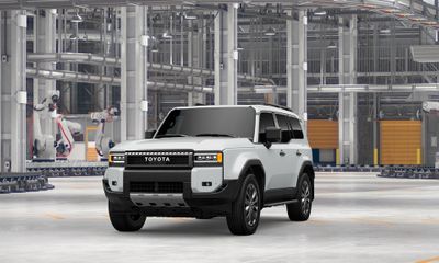 2027 Toyota Land Cruiser Base
