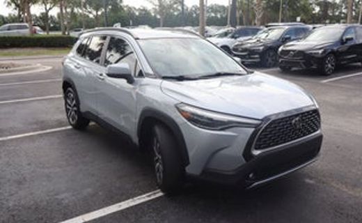 2024 Toyota Corolla Cross XLE