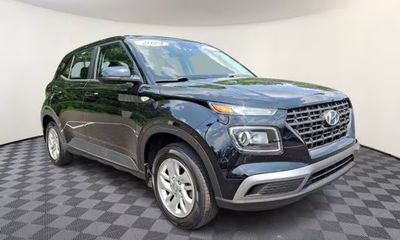 2024 Hyundai Venue SE