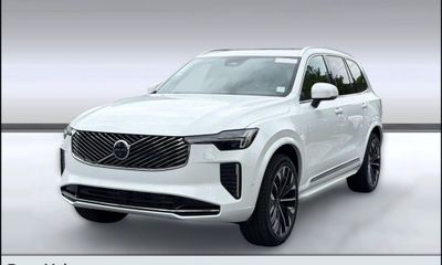 2026 Volvo XC90 Plus Bright