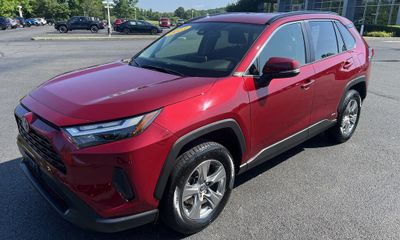 2023 Toyota RAV4 LE