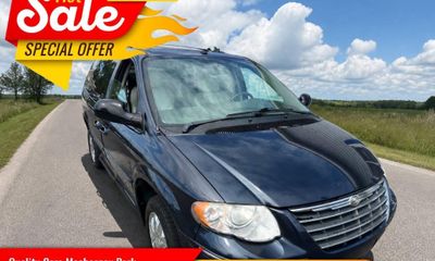 2007 Chrysler Town AND Country Limited