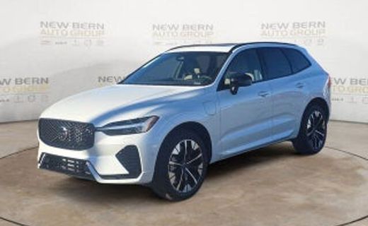 2026 Volvo XC60 Plus Dark