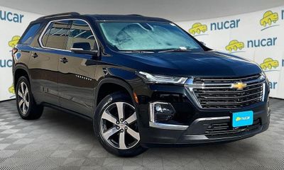 2023 Chevrolet Traverse LT