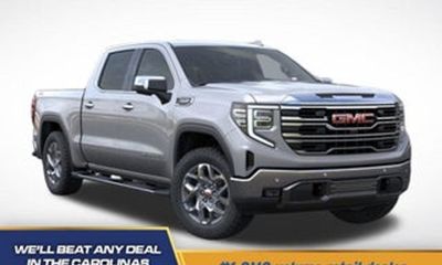 2026 GMC Sierra SLT